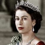 Queen Elizabeth Visits Ireland, a Catholic Church and Shakes Hands With Ex-IRA Chief 